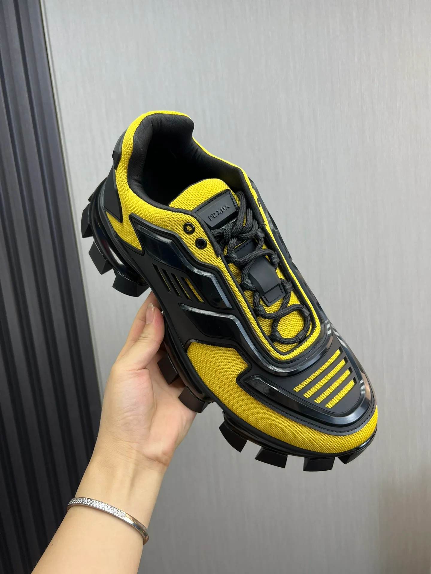 Men's shoes 💰620💰 [PRADA] Popular thick-soled shoes for couples 👩‍❤️‍👨 Available all year round ✔️Official website synchronization Original fly-knit film fabric + cowhide lining, 1⃣️ to 1⃣️ replica, original sole, 36-45 (45 made to order, non-refundable)